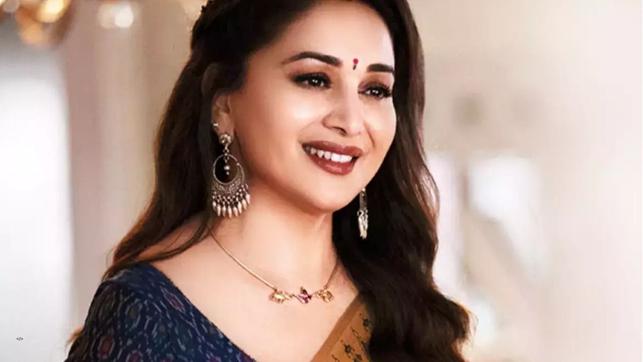 এই ‘এভাৰগ্ৰীণ’অভিনেত্ৰীগৰাকীয়ে আজিও নিজৰ অনুৰাগীৰ হৃদয়ত বিশেষ স্থান পাই আছে