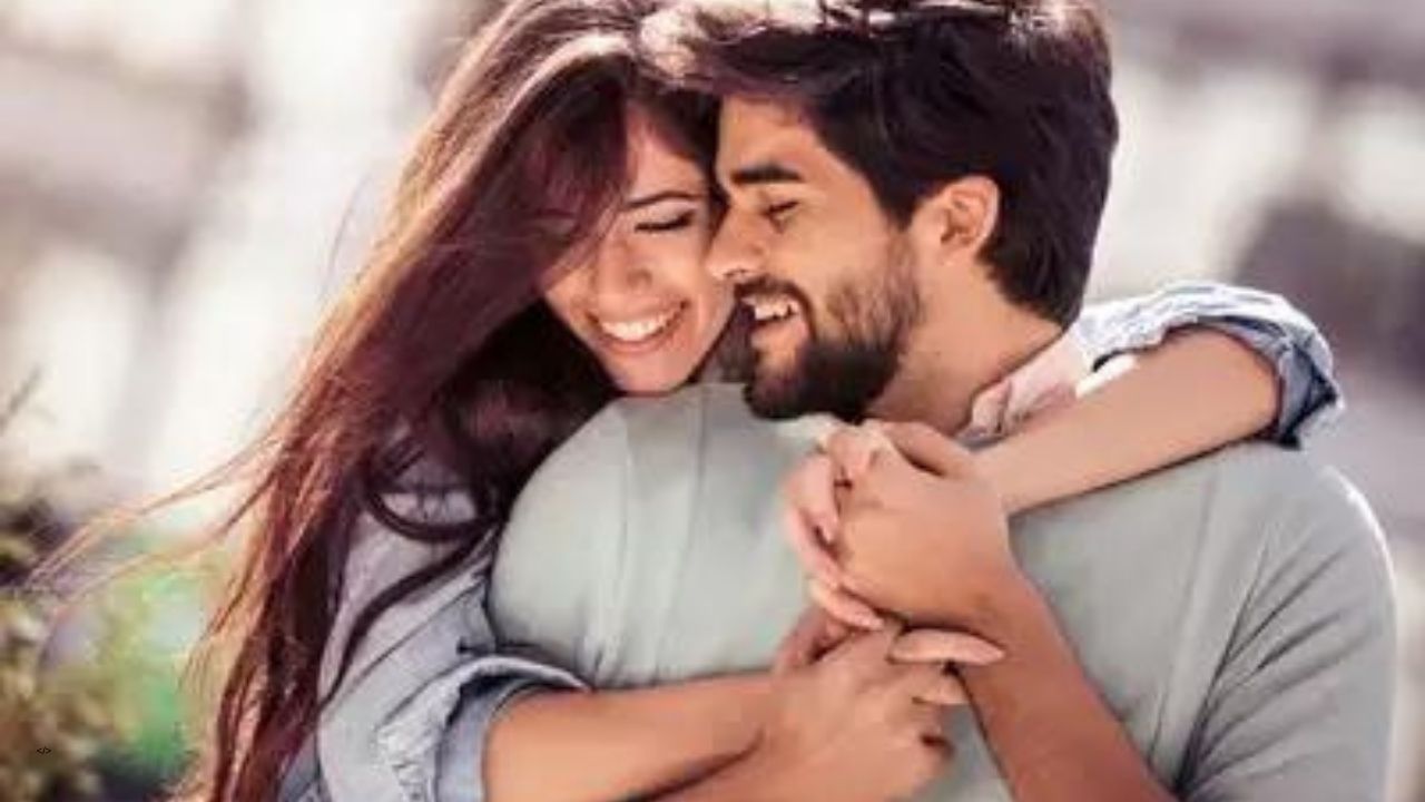 টকা নহয়, পুৰুষৰ এইকেইটা বস্তুহে বেছি বিচাৰে এগৰাকী নাৰীয়ে! টকা নহয়, পুৰুষৰ এইকেইটা বস্তুহে বেছি বিচাৰে এগৰাকী নাৰীয়ে!