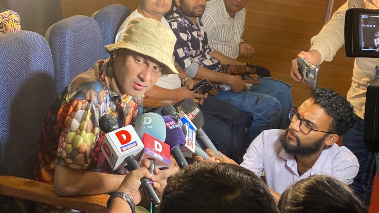 'ইমন ফিল্মছ ক্রিয়েশ্যন'ৰ বেনাৰত নিৰ্মাণ ‘ইমন’ ছবিখনত অভিনয় কৰে মুনমী ফুকন, সিদ্ধাৰ্থ শৰ্মা, মাধুৰীমাৰ লগতে বহু ন পুৰণি শিল্পীয়ে। তথ্যনুসৰি,  ছবিখনৰ দৃশ্যগ্ৰহণ গুৱাহাটীৰ লগতে গোৱাৰ বিভিন্ন স্থানত কৰা বুলি জানিব পৰা গৈছে।