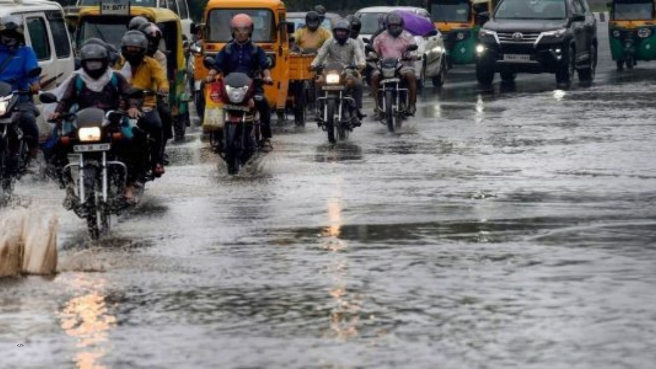 নেৰানেপেৰা বৰষুণৰ ফলত ৰাজ্যৰ কিছু কিছু বানৰ কৱলত আৰু গুৱাহাটী মহানগৰীৰ বিভিন্ন স্থান কৃত্ৰিম বানত বুৰ গৈছে।