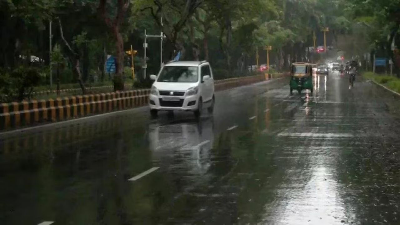 অহা ২৩ জুনলৈ অসম মেঘালয়ৰ লগতে উত্তৰ পূৰ্বাঞ্চলৰ ৰাজ্যৰ কিছু কিছু ঠাইত বিজুলী ধেৰেকণি আৰু ধাৰাসাৰ বৰষুণ হোৱাৰ যথেষ্ট সম্ভৱনা আছে।