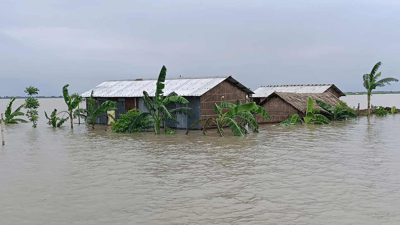 Assam flood: অসমৰ ২৮ খন জিলাৰ ২২.৭৪ লাখলোক বানাক্ৰান্ত, মৃত্যু ৬৬ জনৰ