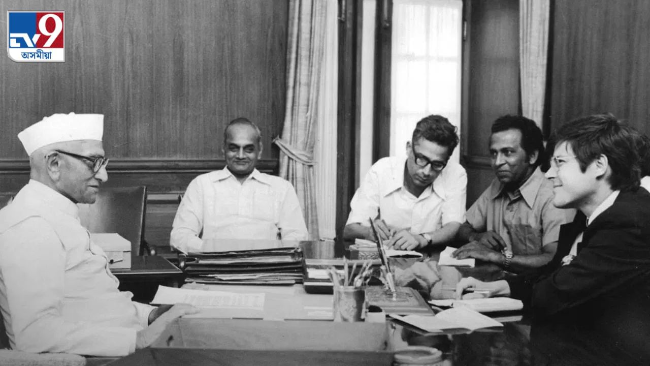 ভাৰতীয় ৰাজনীতিৰ ইতিহাসত সৰ্বাধিক ১০ বাৰ দেশৰ বাজেট দাখিল কৰিছে মোৰাৰজী দেশায়ে। এইক্ষেত্ৰত দেশৰ সম্পূৰ্ণ বাজেট আৰু অন্তৱৰ্তীকালীন বাজেট দুয়ো বাজেটকে অন্তৰ্ভুক্ত কৰা হৈছে।