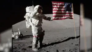 apollo-17-eugene-cernan-american-flag-moon