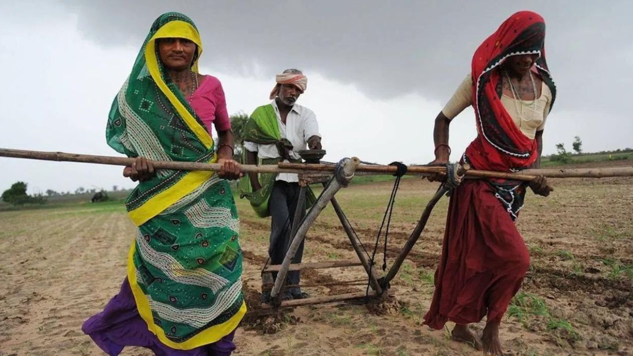 দেশৰ কৃষি খণ্ডৰ বাবে ১ লাখ ৫১ হাজাৰ ৮৫১ কোটি টকা আবণ্টন দিয়া হৈছে ।