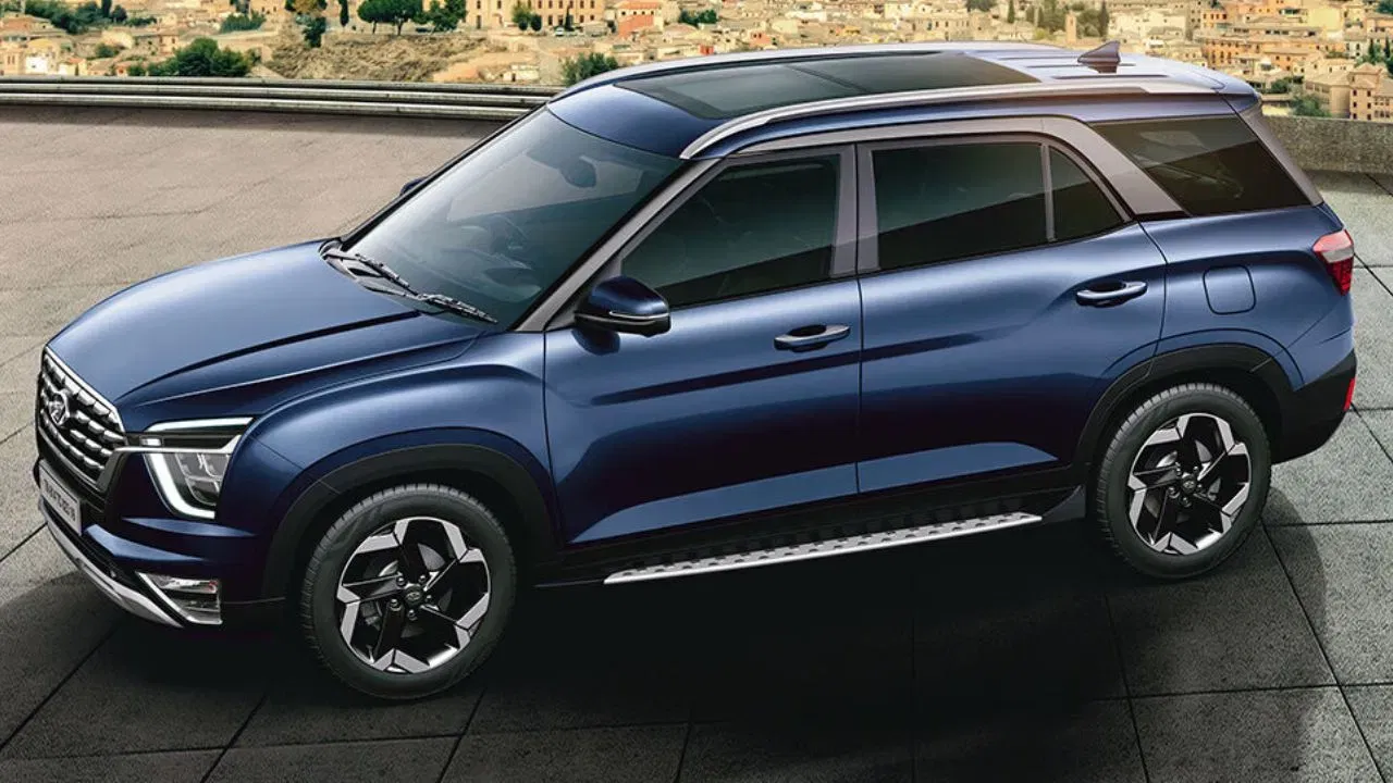 Hyundai Alcazar: হুণ্ডাই আলকাজাৰ ক্ৰয় কৰাৰ ক্ষেত্ৰত এই মাহত ৮৫,০০০ টকালৈকে ৰেহাই লাভ কৰিব। এই ৰেহাই নগদ , বিনিময় আৰু কৰ্পোৰেটৰ ৰূপত উপলব্ধ হ'ব। আলকাজাৰ ৬ আৰু ৭টা চীটৰ সৈতে উপলব্ধ। আপুনি ২০২৩ আৰু ২০২৪ দুয়োটা মডেলতে ৰেহাই অফাৰৰ সুবিধা লাভ কৰিব। (Hyundai)