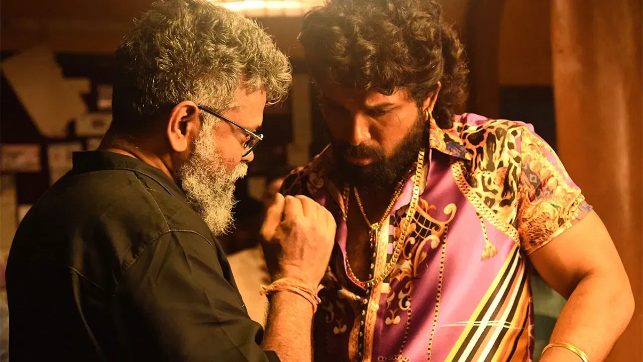 Pushpa 2: মুক্তিৰ পূৰ্বে ভাইৰেল ‘পুষ্পা- ২’ৰ ক্লাইমেক্স, কি হ’ব চিনেমাখনৰ শেষত? Pushpa 2: মুক্তিৰ পূৰ্বে ভাইৰেল ‘পুষ্পা- ২’ৰ ক্লাইমেক্স, কি হ’ব চিনেমাখনৰ শেষত?