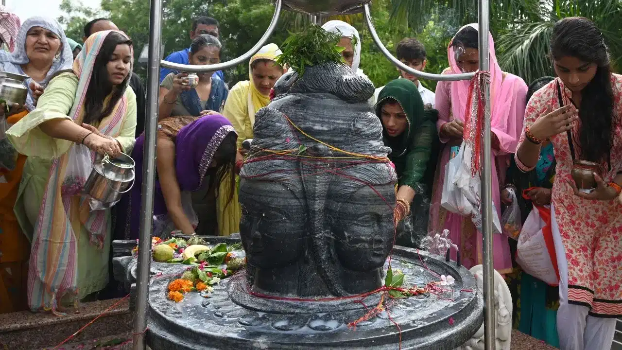 Sawan Shivratri 2024: উপবাসৰ সময়ত এই নিয়ম মানি চলাটো জৰুৰী, অন্যথা পূজাৰ ফল নাপাব!