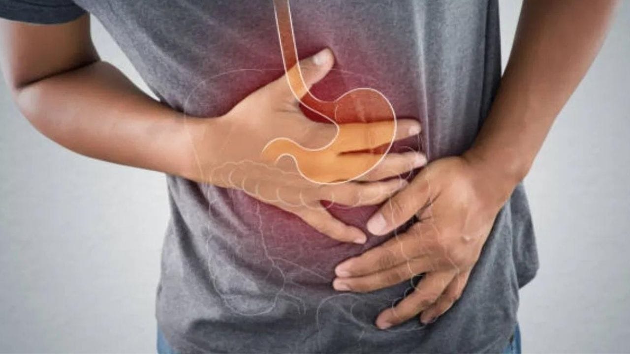 যেতিয়া শৰীৰত এচিডৰ মাত্ৰা বৃদ্ধি পায় আৰু ক্ষাৰকীয়(alkaline) মাত্ৰা কমিবলৈ আৰম্ভ কৰে তেতিয়া বাতবিষৰ আশংকা বৃদ্ধি পায় । লগতে পাচনতন্ত্ৰৰ অৱনতি ঘটে আৰু বিভিন্ন শাৰীৰিক সমস্যা আৰম্ভ হয়। গতিকে খাদ্যত ক্ষাৰকীয় ফল ৰখাটো অতি গুৰুত্বপূৰ্ণ ।