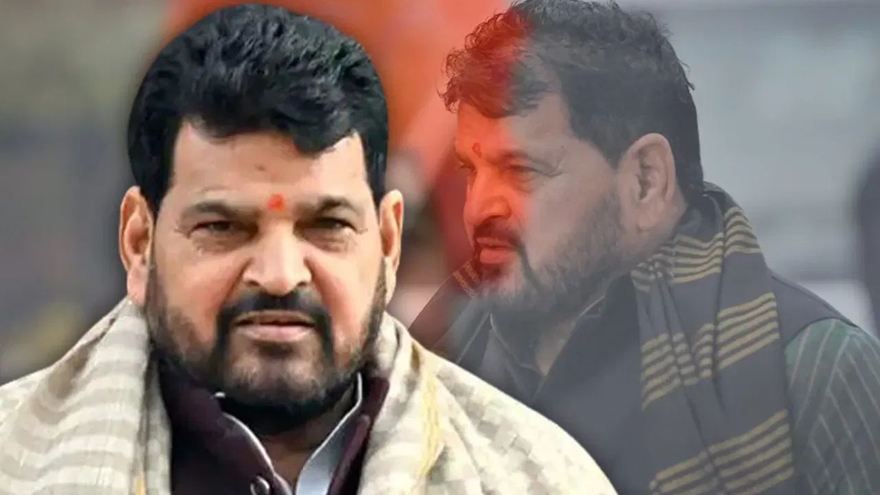 ব্ৰিজ ভূষণ সিঙৰ বিৰুদ্ধে সাক্ষ্য প্ৰদান অভিযোগকাৰী মহিলা মল্লযুঁজাৰুৰঃ কেতিয়া হ’ব শুনানি? ব্ৰিজ ভূষণ সিঙৰ বিৰুদ্ধে সাক্ষ্য প্ৰদান অভিযোগকাৰী মহিলা মল্লযুঁজাৰুৰঃ কেতিয়া হ’ব শুনানি?