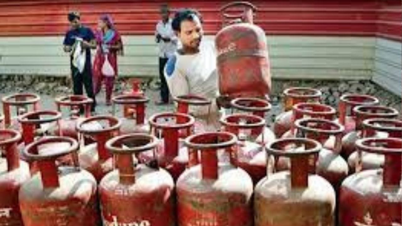 ৰক্ষাবন্ধনৰ উপলক্ষে এই ডাঙৰ ঘোষণা কৰে মধ্য প্ৰদেশ চৰকাৰে । মুখ্যমন্ত্ৰী মোহন যাদৱে ঘোষণা কৰিছে যে, লাডলী বেহনা যোজনাৰ অধীনত মাত্ৰ ৪৫০ টকাত ৰন্ধন গেছ উপলব্ধ হ’ব।