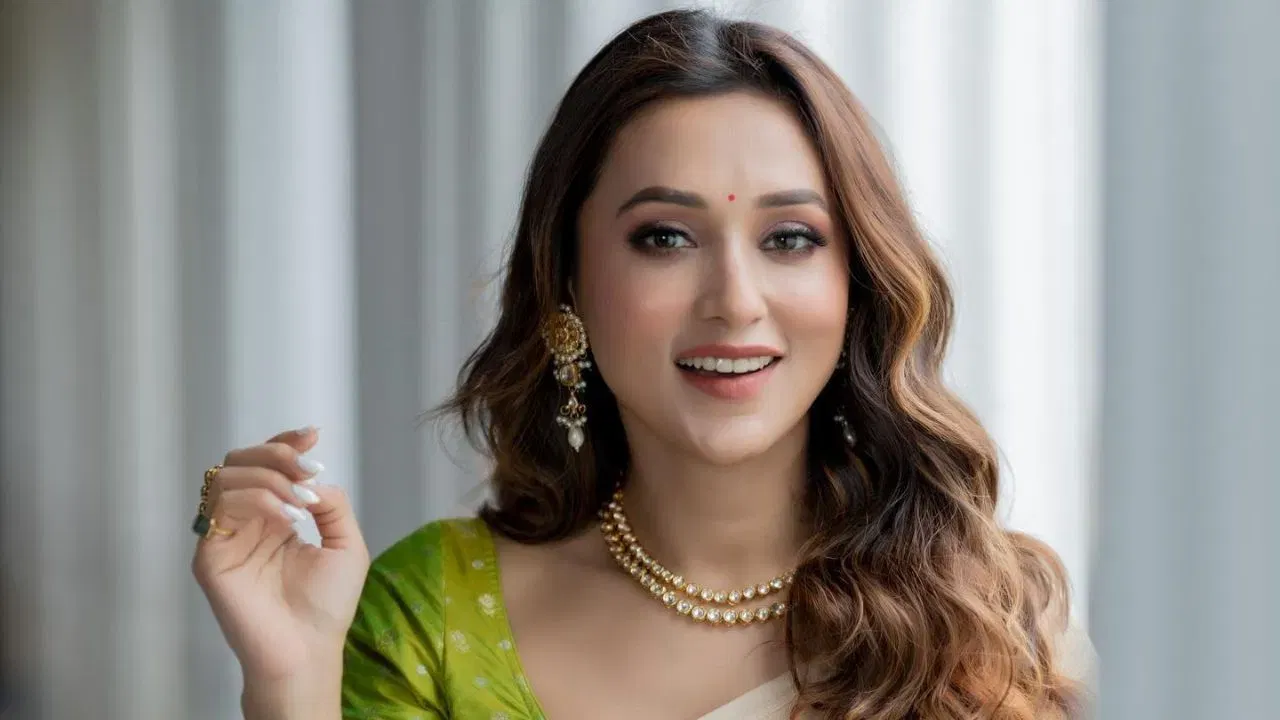 কলকাতা কাণ্ডঃ প্ৰতিবাদৰ পাছত কিয় চৰ্চাত আছে অভিনেত্ৰী মিমি চক্ৰৱৰ্তী? কলকাতা কাণ্ডঃ প্ৰতিবাদৰ পাছত কিয় চৰ্চাত আছে অভিনেত্ৰী মিমি চক্ৰৱৰ্তী?