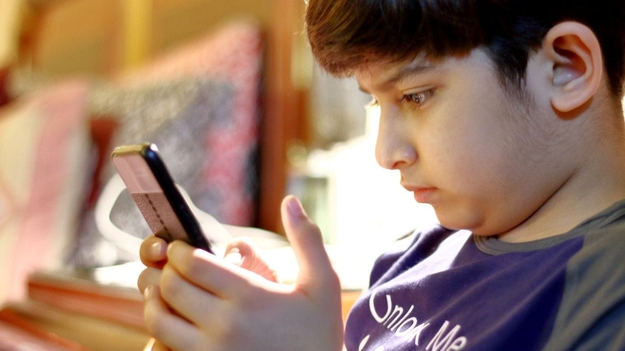 Mobile Network: সঘনাই নেটৱৰ্কৰ সমস্যা ! ভাল নেটৱৰ্ক লাভ কৰিবলৈ কি কৰিব ? জানক