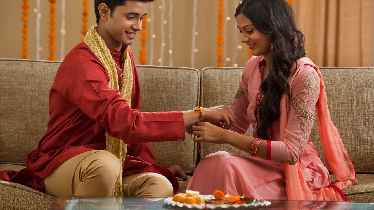 Raksha Bandhan ত এই ৫ টা উপহাৰে আপোনাৰ ভণ্টীক সুখী কৰিব, চাওক | Best ...