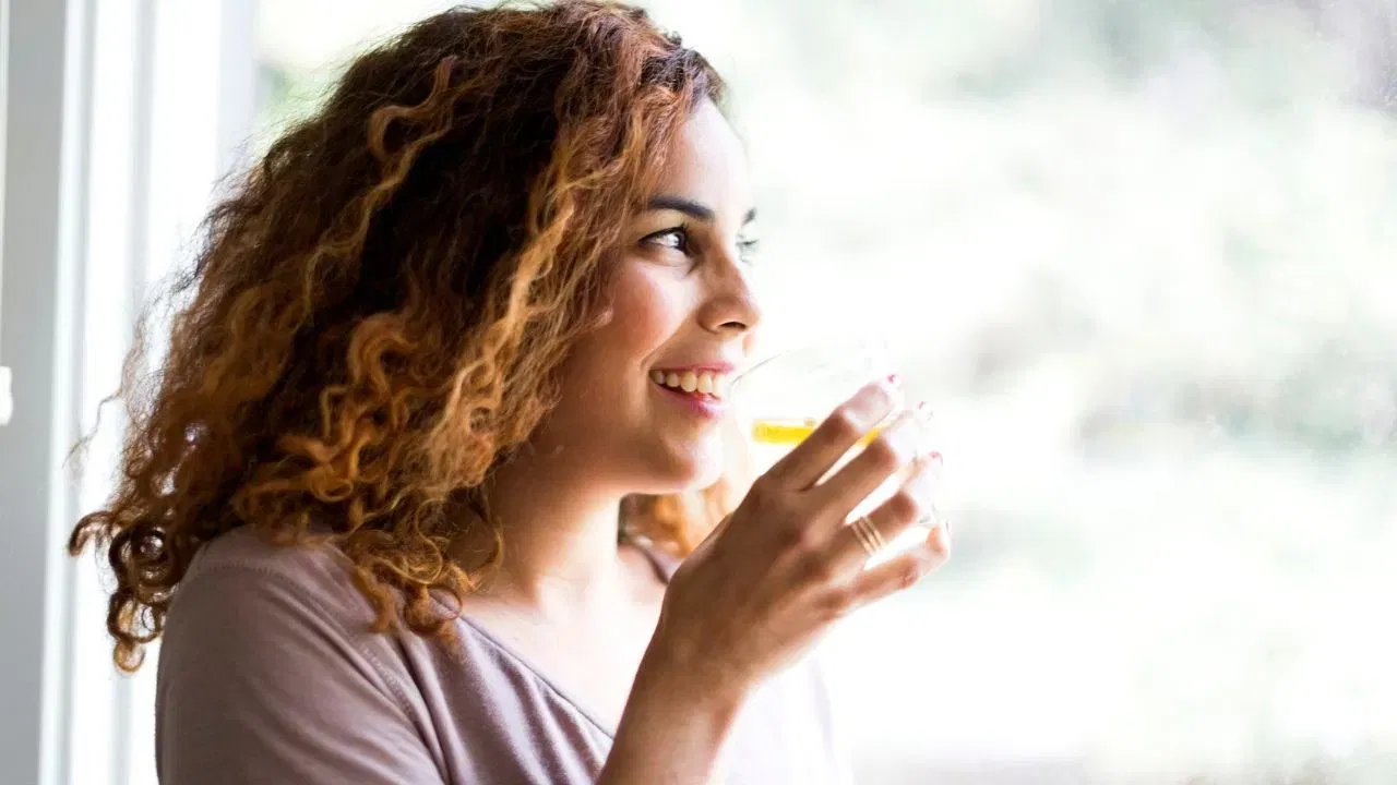 Skin Detox: ছালখন ডিটক্স কৰাটো গুৰুত্বপূৰ্ণ, এই পানীয়বোৰ দৈনিক খালী পেটত খাওক Skin Detox: ছালখন ডিটক্স কৰাটো গুৰুত্বপূৰ্ণ, এই পানীয়বোৰ দৈনিক খালী পেটত খাওক