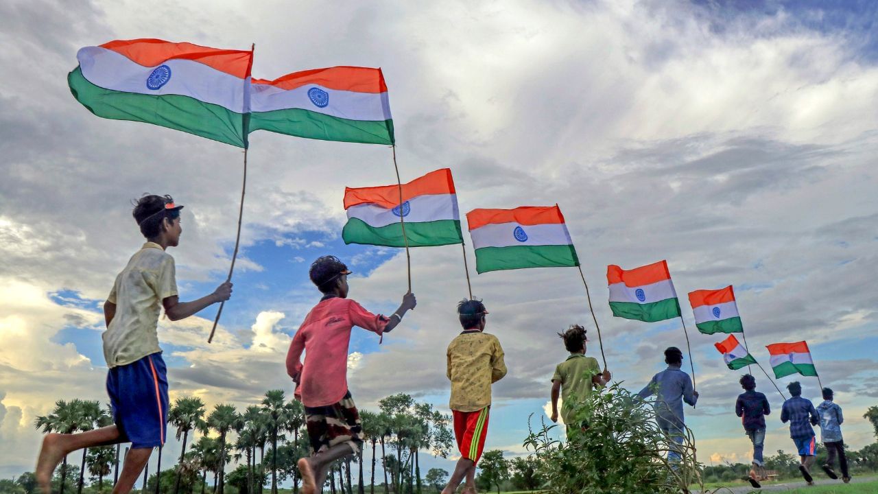 Independence Day 2024: অসমৰ মুখ্যমন্ত্ৰী-মন্ত্ৰী সকলে কাইলৈ কোনে ক’ত পতাকা উত্তোলন কৰিব ? Independence Day 2024: অসমৰ মুখ্যমন্ত্ৰী-মন্ত্ৰী সকলে কাইলৈ কোনে ক’ত পতাকা উত্তোলন কৰিব ?