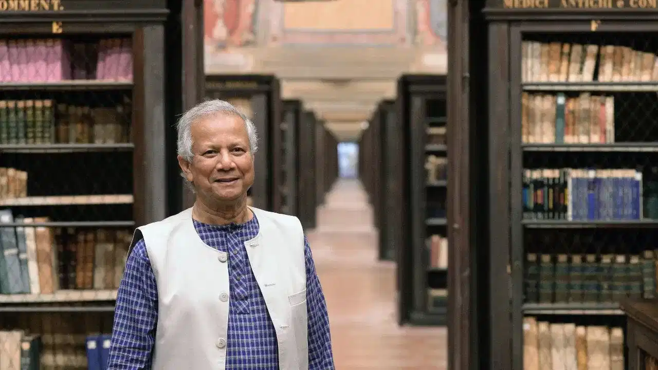 ট্ৰাম্পৰ শুল্কৰ তালিকাক লৈ চিন্তিত ইউনুছ, জৰুৰী বৈঠকৰ আহ্বান ট্ৰাম্পৰ শুল্কৰ তালিকাক লৈ চিন্তিত ইউনুছ, জৰুৰী বৈঠকৰ আহ্বান