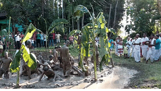 আজি নন্দোৎসৱ, বোকা খেলি আনন্দ কৰিব ৰাজ্যবাসীয়ে…