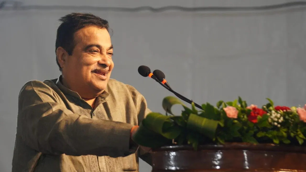 গাডকাৰীৰ পৰিকল্পনা, ৩ মাহৰ ভিতৰত ৩ লাখ কোটি টকাৰে ভাৰতৰ বাট-পথ সজীৱ কৰি তুলিব গাডকাৰীৰ পৰিকল্পনা, ৩ মাহৰ ভিতৰত ৩ লাখ কোটি টকাৰে ভাৰতৰ বাট-পথ সজীৱ কৰি তুলিব