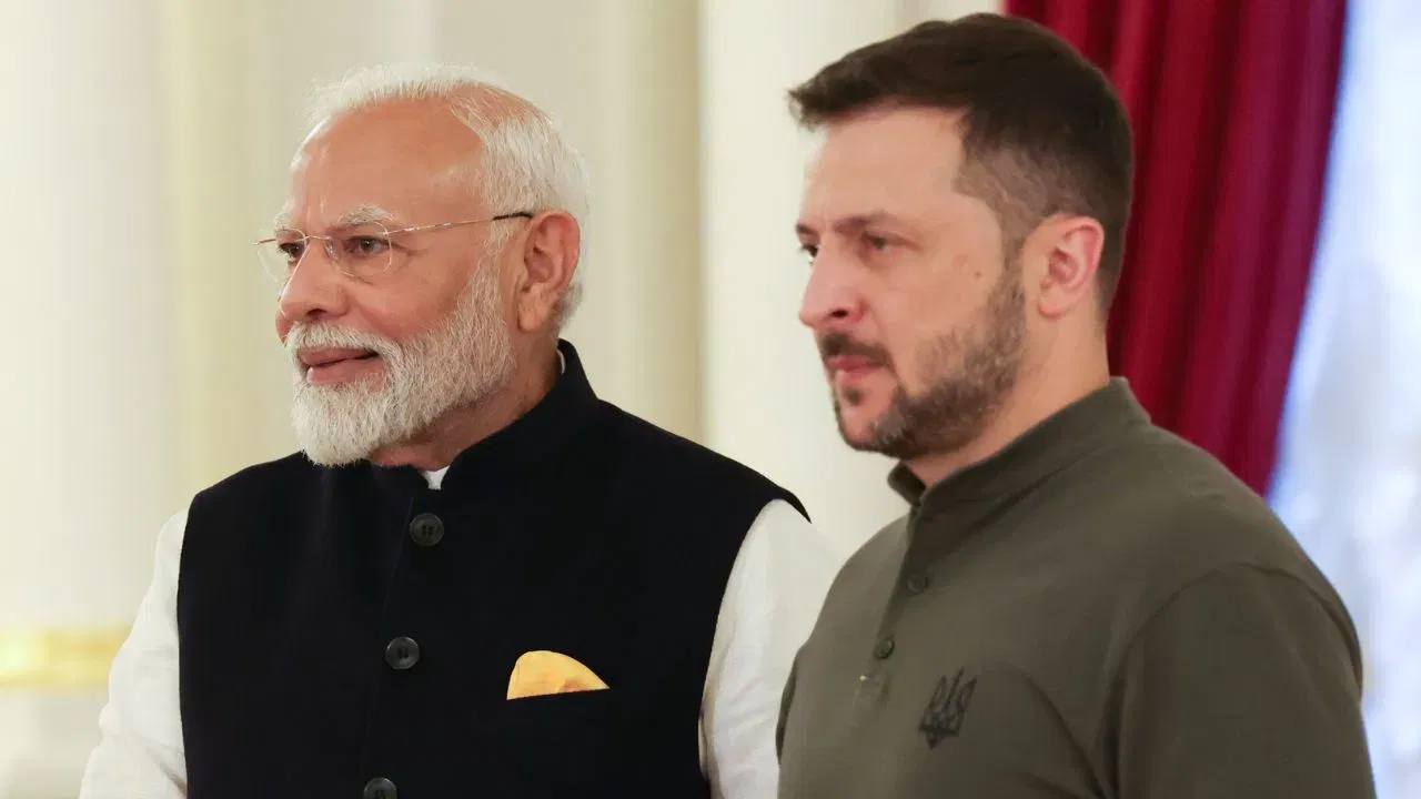ধাৰাবাহিকভাৱে উন্নত হৈছে ভাৰত-ইউক্ৰেইনৰ মাজৰ সম্পৰ্ক: প্ৰধানমন্ত্ৰীক মোদীক সাক্ষাতৰ পাছত ইউক্ৰেইনৰ ৰাষ্ট্ৰপতি জেলেনস্কিৰ প্ৰতিক্ৰিয়া ধাৰাবাহিকভাৱে উন্নত হৈছে ভাৰত-ইউক্ৰেইনৰ মাজৰ সম্পৰ্ক: প্ৰধানমন্ত্ৰীক মোদীক সাক্ষাতৰ পাছত ইউক্ৰেইনৰ ৰাষ্ট্ৰপতি জেলেনস্কিৰ প্ৰতিক্ৰিয়া