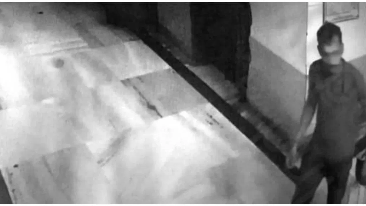 কলকাতা কাণ্ডঃCCTV ফুটেজ পোহৰলৈ, অভিযুক্তৰ নাই কোনো অনুশোচনা, আছে জীৱ-জন্তুৰ প্ৰৱণতা কলকাতা কাণ্ডঃCCTV ফুটেজ পোহৰলৈ, অভিযুক্তৰ নাই কোনো অনুশোচনা, আছে জীৱ-জন্তুৰ প্ৰৱণতা