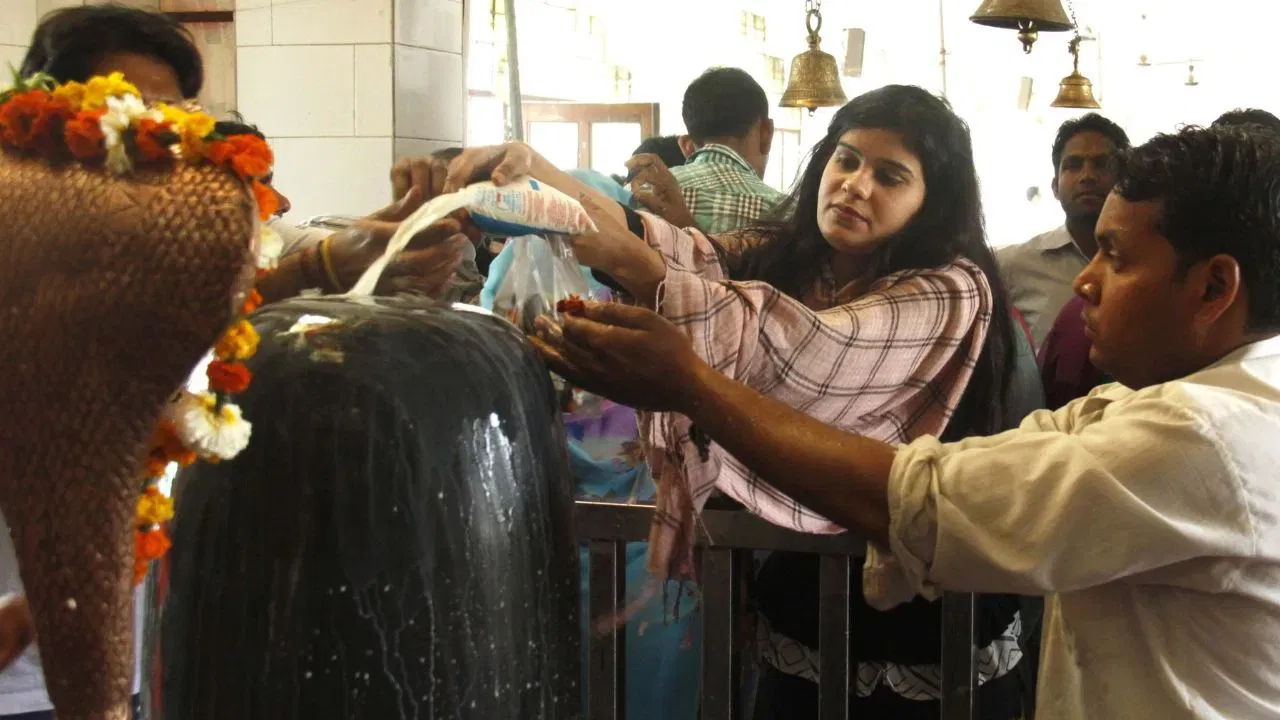 Sawan Shivratri 2024: এই শিৱৰাত্ৰিৰ মহত্ব কি, কিমান সময়ত পালন কৰা হ’ব জানক… Sawan Shivratri 2024: এই শিৱৰাত্ৰিৰ মহত্ব কি, কিমান সময়ত পালন কৰা হ’ব জানক…
