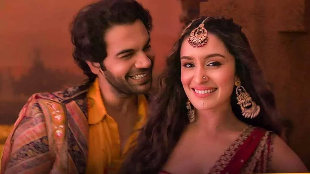 Stree 2 Box Office: স্ত্ৰী ২ৰ ধুমুহা! ১২ দিনত শ্বাহৰুখৰ পৰা আৰম্ভ কৰি ছলমানলৈকে ডাঙৰ ডাঙৰ ছুপাৰষ্টাৰৰ ছবিকো হৰুৱাইছে Stree 2 Box Office: স্ত্ৰী ২ৰ ধুমুহা! ১২ দিনত শ্বাহৰুখৰ পৰা আৰম্ভ কৰি ছলমানলৈকে ডাঙৰ ডাঙৰ ছুপাৰষ্টাৰৰ ছবিকো হৰুৱাইছে