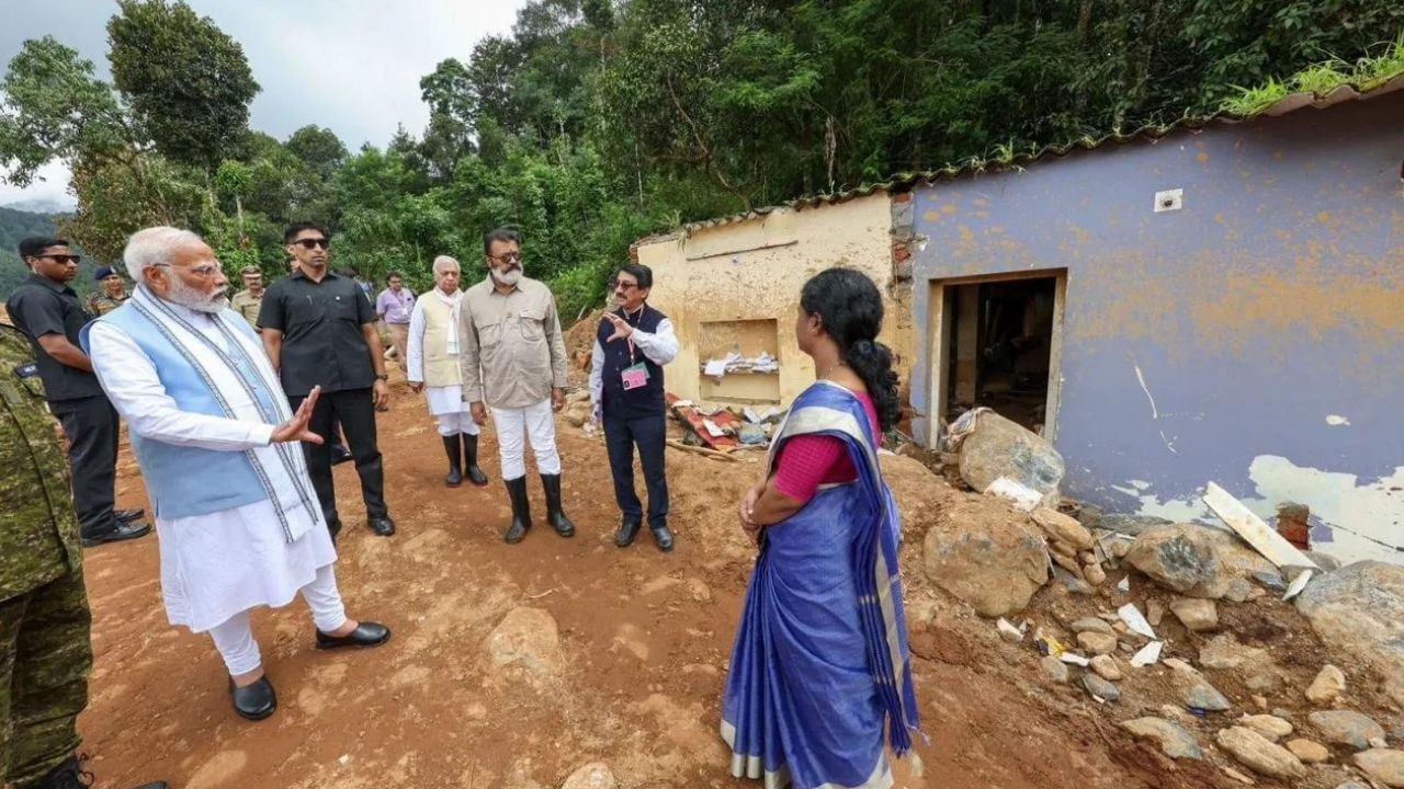 পৰিদৰ্শন কালতেই সামগ্ৰিক পৰিস্থিতি বুজ ল'লে প্ৰধানমন্ত্ৰী মোদীয়ে ।