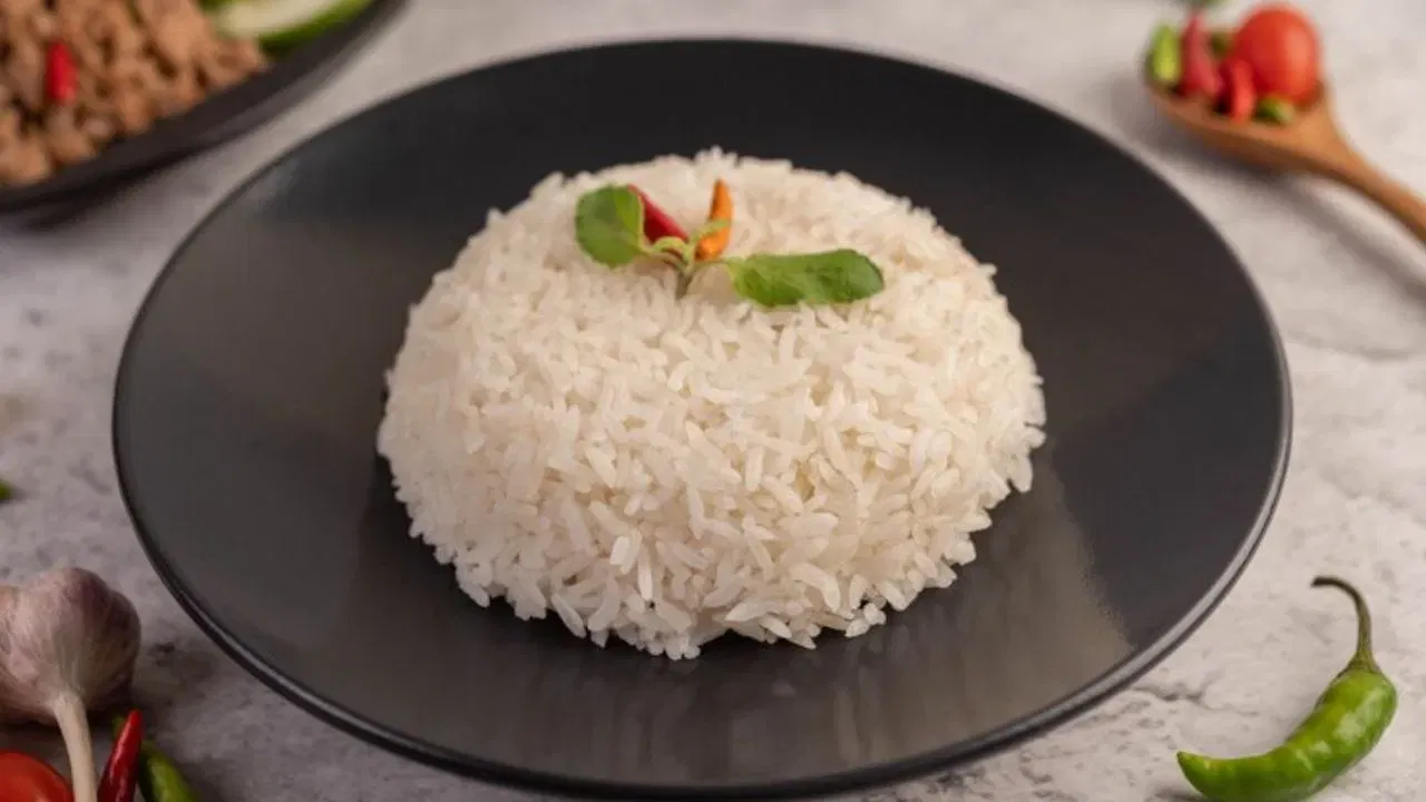 ভাত খোৱাৰ ফলত সঁচাকৈয়ে ওজন বৃদ্ধি হয় নে? কি কয় বিশেষজ্ঞই? ভাত খোৱাৰ ফলত সঁচাকৈয়ে ওজন বৃদ্ধি হয় নে? কি কয় বিশেষজ্ঞই?
