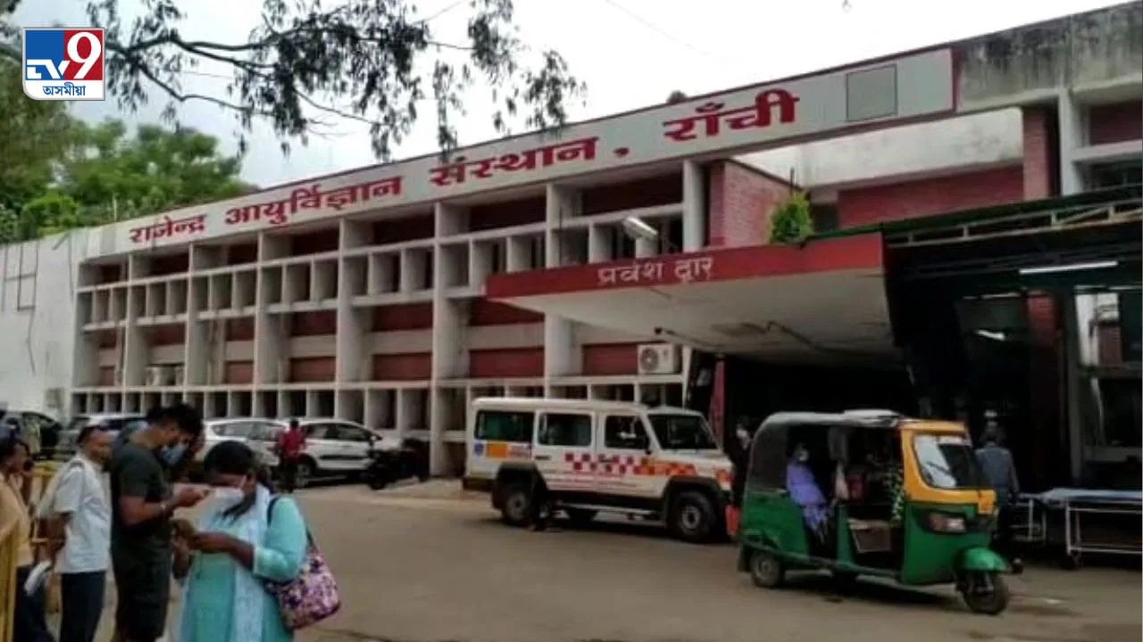 নিযুক্তি পৰীক্ষা হৈ পৰিছে মৃত্যুৰ বাহক! পৰীক্ষাৰ বাবে গৈ প্ৰাণ হেৰুৱালে ১৪ জনে নিযুক্তি পৰীক্ষা হৈ পৰিছে মৃত্যুৰ বাহক! পৰীক্ষাৰ বাবে গৈ প্ৰাণ হেৰুৱালে ১৪ জনে