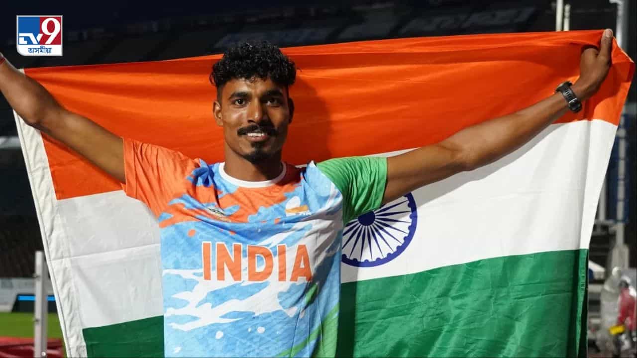 ছয় বছৰ বয়সতে দুৰ্ঘটনাত হেৰুৱাইছিল সোঁহাতঃ সেই নিষাদেই পেৰিছত উৰুৱালে ভাৰতীয় ধ্বজা