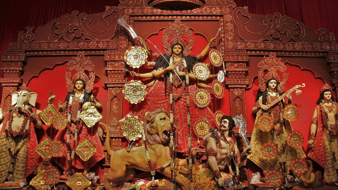 শৰ্মাই কয়, ৰাজ্য চৰকাৰে অসমৰ সকলো উৎসৱ পাৰ্বন জনসাধাৰণৰ কাষত থাকি উদযাপন কৰাৰ চেষ্টা কৰি আহিছে। এই কাৰ্যই চৰকাৰখনত জনতাৰ ওচৰলৈ লৈ গৈছে। জনতাৰ লগত উৎসৱ একেলগে পালন কৰাৰ বাবে চৰকাৰে এনে আঁচনি আনিছে বুলি শৰ্মাই কয়।