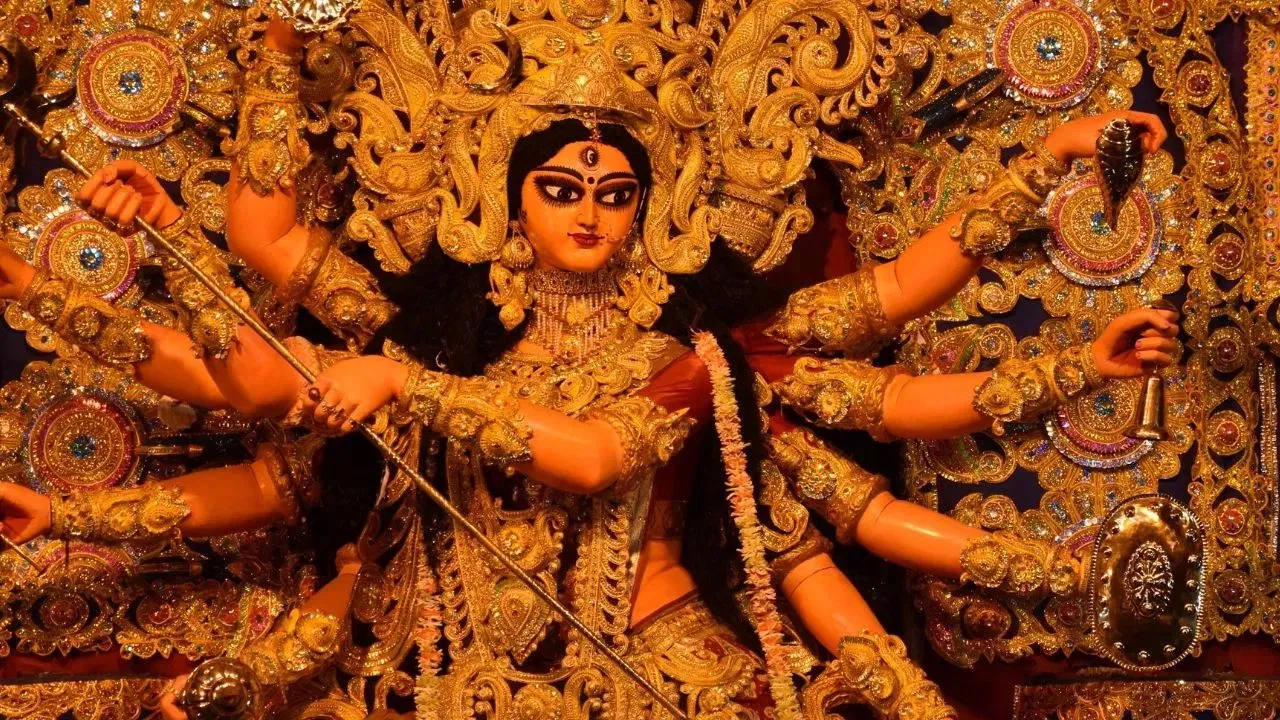 Navratri: কেনেকৈ আৰম্ভ হৈছিল শাৰদীয় নৱৰাত্ৰি? ইয়াৰ আঁৰত থকা পৌৰাণিক কাহিনীৰ বিষয়ে জানক Navratri: কেনেকৈ আৰম্ভ হৈছিল শাৰদীয় নৱৰাত্ৰি? ইয়াৰ আঁৰত থকা পৌৰাণিক কাহিনীৰ বিষয়ে জানক