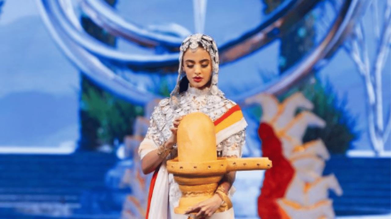 ১৬ বছৰ বয়সত ২০২০ চনত ৰিয়াই মডেলিঙত আত্মপ্ৰকাশ কৰিছিল আৰু ডিভা মিছ টিন গুজৰাটৰ খিতাপ দখল কৰিছিল। ২০২৩ চনৰ ফেব্ৰুৱাৰীত ৰিয়াই স্পেইনৰ মাদ্ৰিদত মিছ টিন ইউনিভাৰ্ছ ২০২৩ ত ভাৰতত প্ৰতিনিধিত্ব কৰিছিল। তাত তেওঁ শীৰ্ষ ৬ ত আছিল।