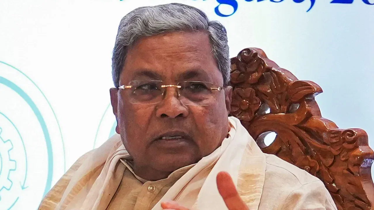 কংগ্ৰেছৰ হাতৰ পৰা যাব নেকি আন এখন ৰাজ্য? সংকটত মুখ্যমন্ত্ৰীৰ চকী… কংগ্ৰেছৰ হাতৰ পৰা যাব নেকি আন এখন ৰাজ্য? সংকটত মুখ্যমন্ত্ৰীৰ চকী…
