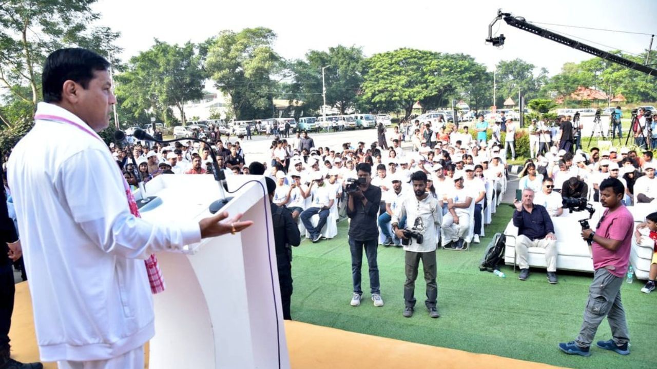 উল্লেখ্য যে, আজি সমগ্ৰ দেশতে চৰ্দাৰ বল্লভভাই পেটেলক সন্মান জনাই "Run for Unity"ৰ আয়োজন কৰা হৈছে ।