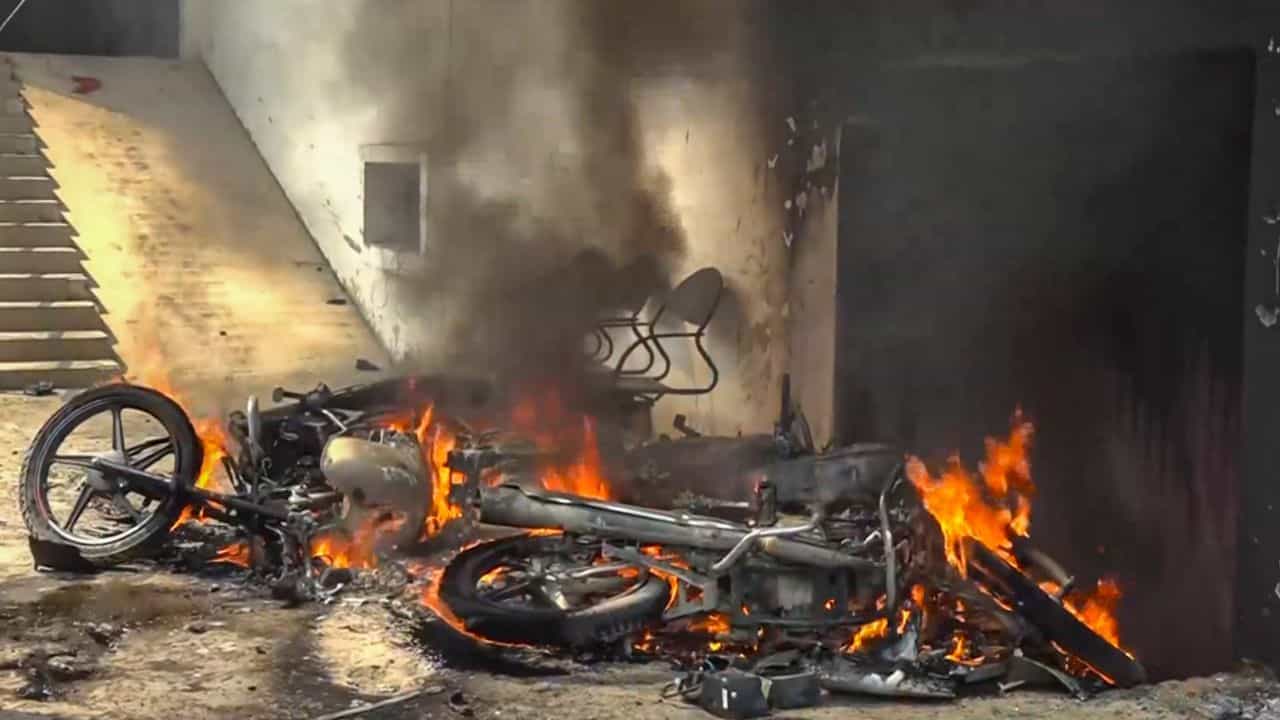 Bahraich Violence: দুৰ্গা পূজাৰ আনন্দ-উল্লাসৰ মাজতে যোগী ৰাজ্যত হিংসাত্মক পৰিস্থিতি, বন্ধ কৰি দিয়া হৈছে ইন্টাৰনেট সেৱা