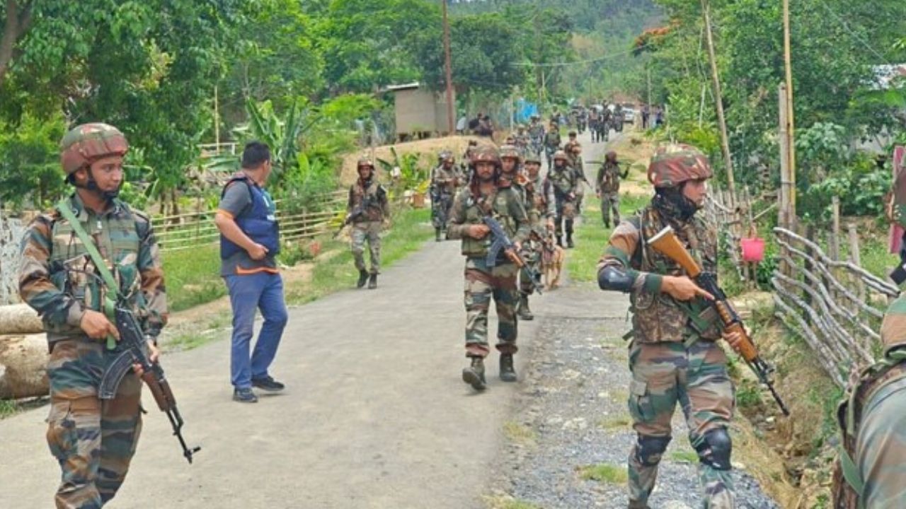 মণিপুৰৰ শান্তি পুনৰুদ্ধাৰৰ প্ৰচেষ্টা! দিল্লীত মেইটেই, কুকি আৰু নগা সম্প্ৰদায়ৰ গুৰুত্বপূৰ্ণ বৈঠক সম্পন্ন