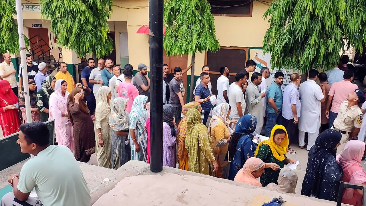 আজিৰে পৰা প্ৰতি গৰাকী ভোটাৰে ওজৰ-আপত্তি দাখিল কৰিব পাৰিব । ওজৰ-আপত্তি দাখিলৰ সময়সীমা হৈছে ২৮ ডিচেম্বৰ । ওজৰ-আপত্তি নিষ্পত্তি কৰাৰ পাছত ২০২৫ চনৰ ৬ জানুৱাৰীত প্ৰকাশ পাব চূড়ান্ত ভোটাৰ তালিকা ।