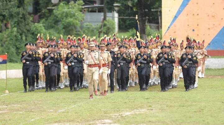 ৩ অক্টোবৰতো বাতিল হৈছিল আৰক্ষীৰ নিযুক্তি পৰীক্ষা। প্ৰতিকূল বতৰৰ বাবে বাতিল হৈছিল পৰীক্ষা। ৫,৫৬৩টা পদৰ বাবে অসম আৰক্ষীয়ে অনুষ্ঠিত কৰিছে এই পৰীক্ষা।