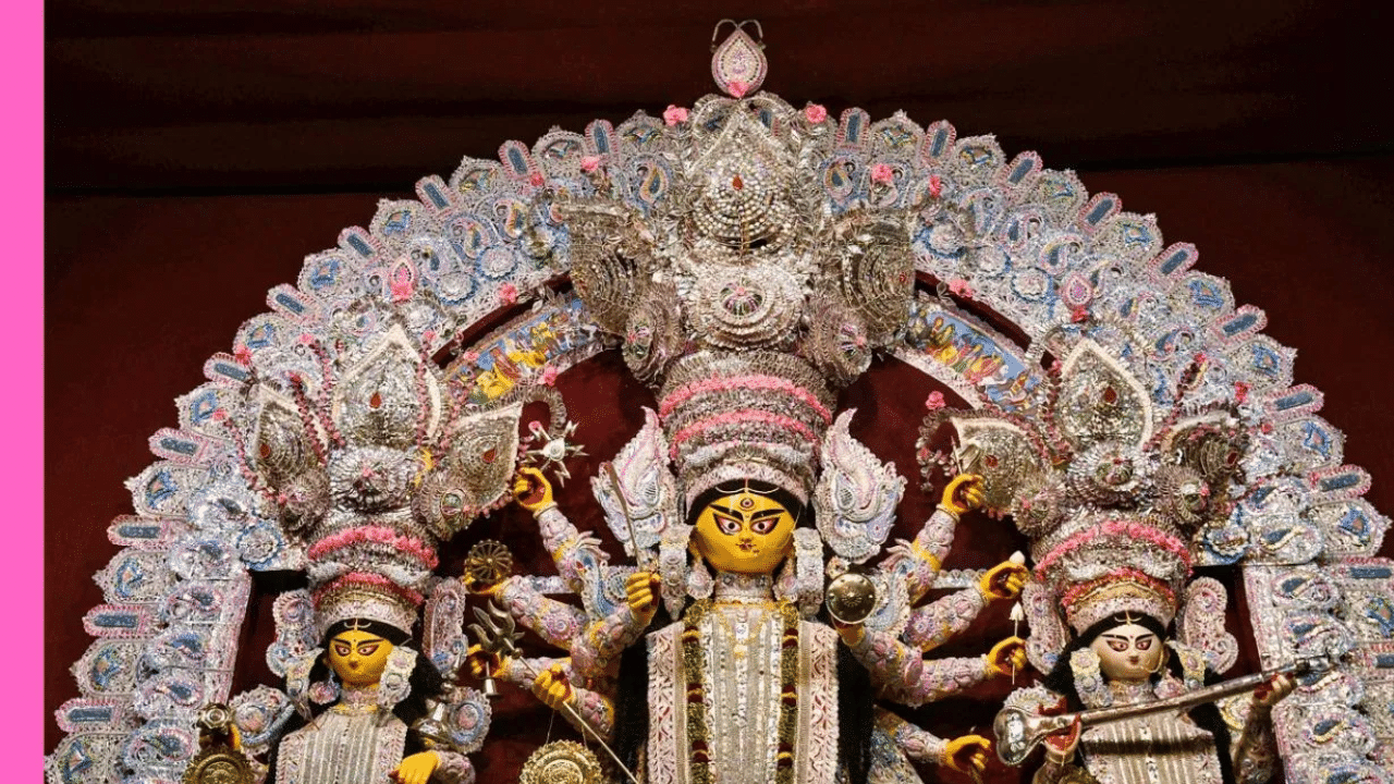 দুৰ্গা পূজাক লৈ মাজত মাঁথো কেইটামান দিন বাকী থকা প্ৰশ্ন হয় যে, পূজাৰ সময়ত বতৰে দিব নেকি বিধি- পথালি? দুৰ্গা পূজাৰ সময়ত কি হ'ব বতৰ। কিয়নো অহা ৯ অক্টোবৰৰ পৰা আৰম্ভ হ'ব শাৰদীয়া দুৰ্গা পূজা।