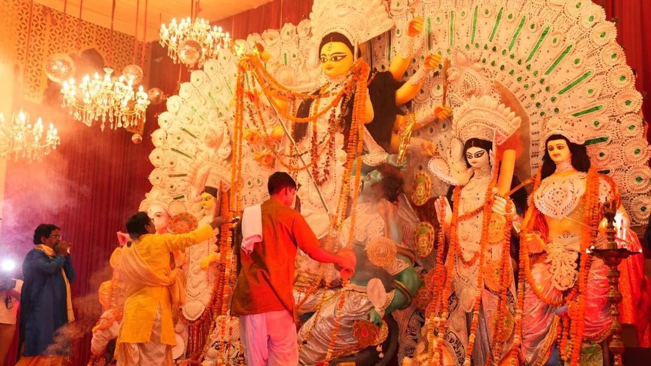 Navratri 2025: শাৰদীয় নৱৰাত্ৰিত কি কি কৰিব কি কি নকৰিব জানক Navratri 2025: শাৰদীয় নৱৰাত্ৰিত কি কি কৰিব কি কি নকৰিব জানক