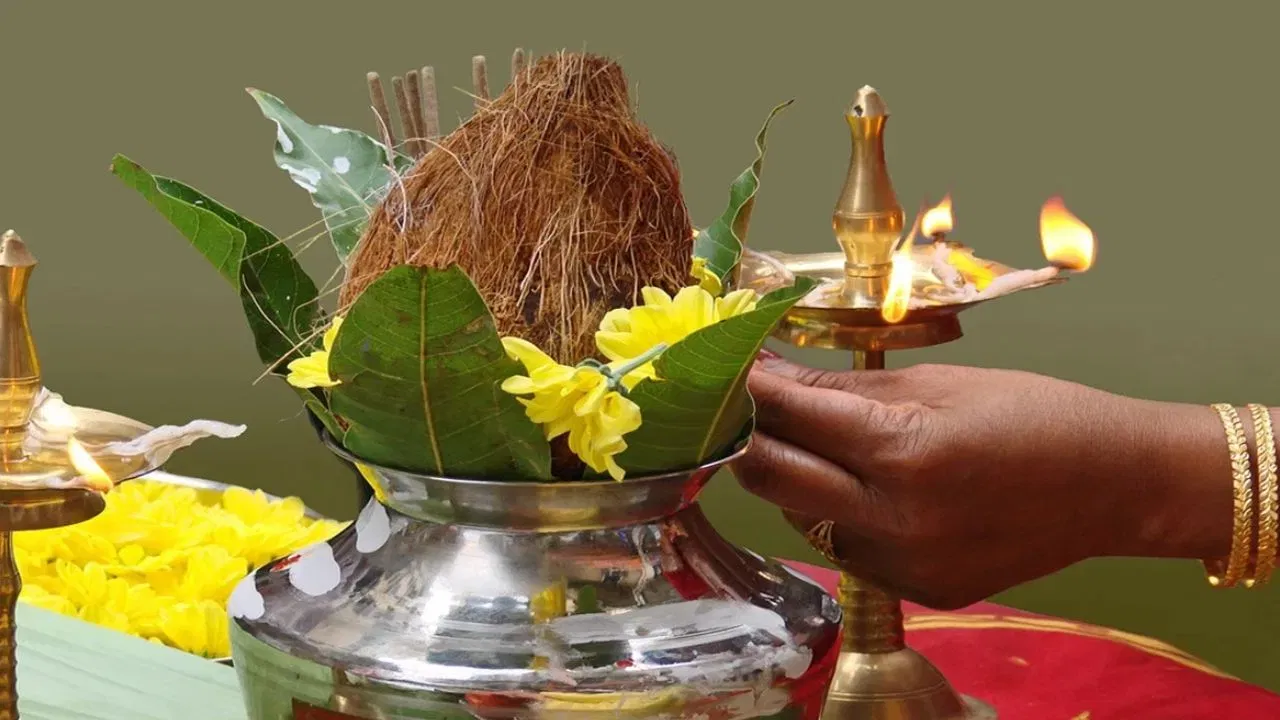 Navratri 2024: নৱৰাত্ৰিৰ সময়ত দেৱীৰ ৰীতি-নীতি, কলহ স্থাপন আৰু বিসৰ্জন কেনেকৈ কৰিব? Navratri 2024: নৱৰাত্ৰিৰ সময়ত দেৱীৰ ৰীতি-নীতি, কলহ স্থাপন আৰু বিসৰ্জন কেনেকৈ কৰিব?