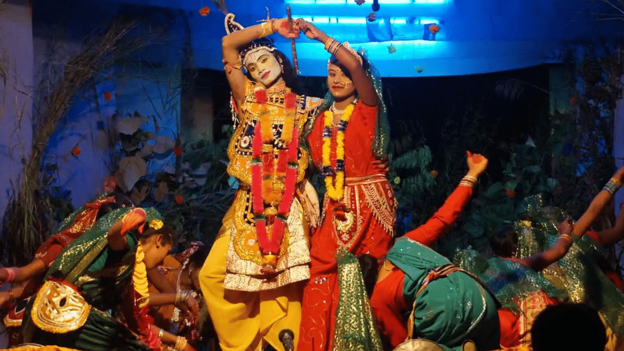 ৰাজ্যৰ প্ৰায় ১,৯০০ ৰাস সমিতিয়ে এই অনুদান লাভ কৰিব। তদুপৰি ৰাস আয়োজনৰ সমিতিসমূহে প্ৰশাসনক কোনো মাচুল দিব নালাগে বুলিও কেবিনেটে সিদ্ধান্ত লয়। ৰাস অনুষ্ঠিত হোৱাৰ পূৰ্বে এই ধন ৰাশি প্ৰদান কৰা হ'ব।