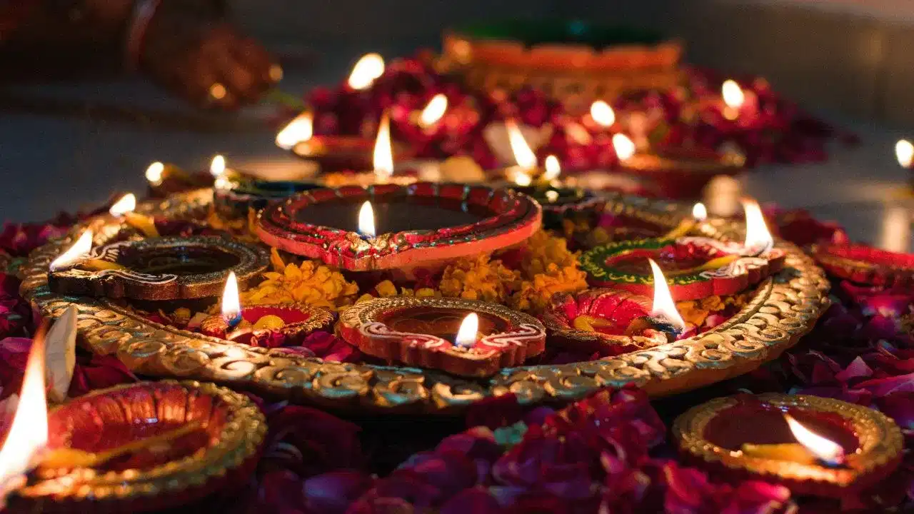 Astro Tips for Diwali: দীপাৱলীৰ দিনটোত নকৰিব এই ভুল? কি কৰিব লাগে আৰু কি কৰিব নালাগে সকলো জানক...