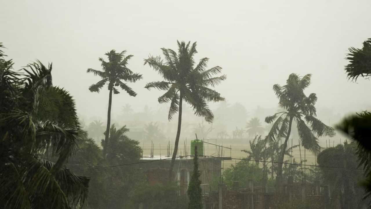 অসমত ১০২ জনৰ, এই বছৰ প্ৰাকৃতিক দুৰ্যোগৰ ফলত ভাৰতৰ প্ৰায় ১৫০০ জন লোকৰ মৃত্যু...