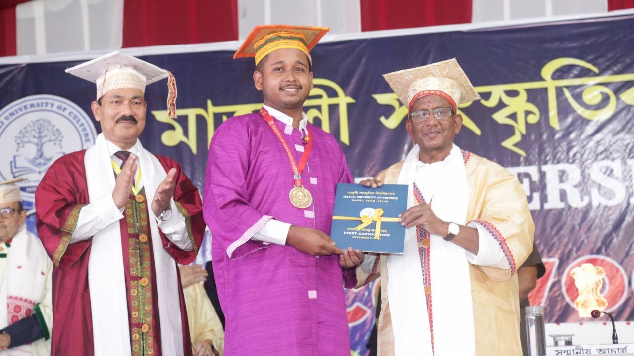 Assam Governor : লাভতকৈ নীতিক অগ্ৰাধিকাৰ দিয়ক, সমাজক নৈতিক নেতৃত্ব প্ৰদান কৰক: ৰাজ্যপাল Assam Governor : লাভতকৈ নীতিক অগ্ৰাধিকাৰ দিয়ক, সমাজক নৈতিক নেতৃত্ব প্ৰদান কৰক: ৰাজ্যপাল
