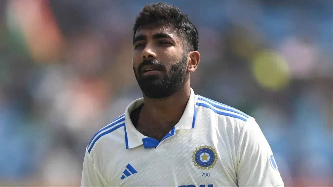 এক প্ৰতিবেদন অনুসৰি এই বৈঠকত মুম্বাই টেষ্টত দলৰ তাৰকা পেচাৰ যশপ্ৰীত বুমৰাহৰ জিৰণিৰ প্ৰসঙ্গত প্ৰশ্ন তুলিছে বিচিচিআইয়ে। শৃংখলাৰ প্রথম দুখন টেষ্টত ভাৰত পৰাস্ত হোৱাৰ পাছতো বুমৰাহক তৃতীয় টেষ্টৰ বাবে জিৰণি দিয়াত ব’র্ডৰ বিষয়াসকল বিশেষ সুখী নহয় বুলি প্ৰকাশ পাইছে৷ অৱশ্যে অষ্ট্ৰেলিয়া শৃংখলাৰ পৰিপ্ৰেক্ষিতত বুমৰাহক সতৰ্কতামূলক ব্যৱস্থা হিচাপে তৃতীয় টেষ্টত জিৰণি দিয়া হৈছিল বুলি তথ্য প্ৰকাশ পাইছে।