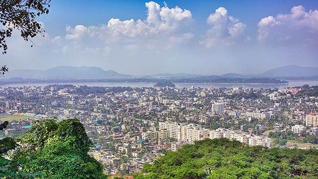 এই সন্দৰ্ভত গুৱাহাটী জল ব’ৰ্ডে জাৰি কৰিছে জাননী। পানী যোগানৰ বাবে সংযোজন কৰা হ'ব নতুন অঞ্চল। যাৰ বাবে উক্ত ২৮টা অঞ্চলত বন্ধ থাকিব পানী যোগান।