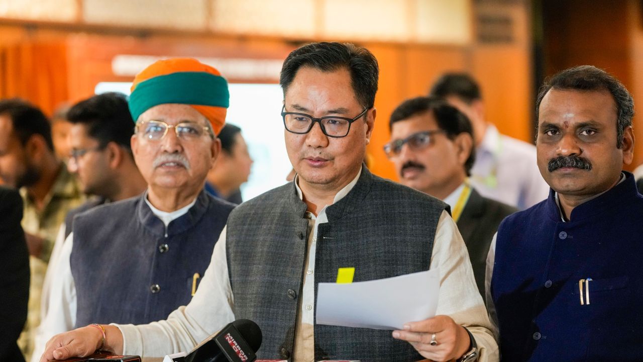 All Party Meet: সংসদত আদানীৰ বিষয়ত আলোচনা হ’ব নে ! সকলো পক্ষকে কি আহ্বান জনালে চৰকাৰে…? All Party Meet: সংসদত আদানীৰ বিষয়ত আলোচনা হ’ব নে ! সকলো পক্ষকে কি আহ্বান জনালে চৰকাৰে…?